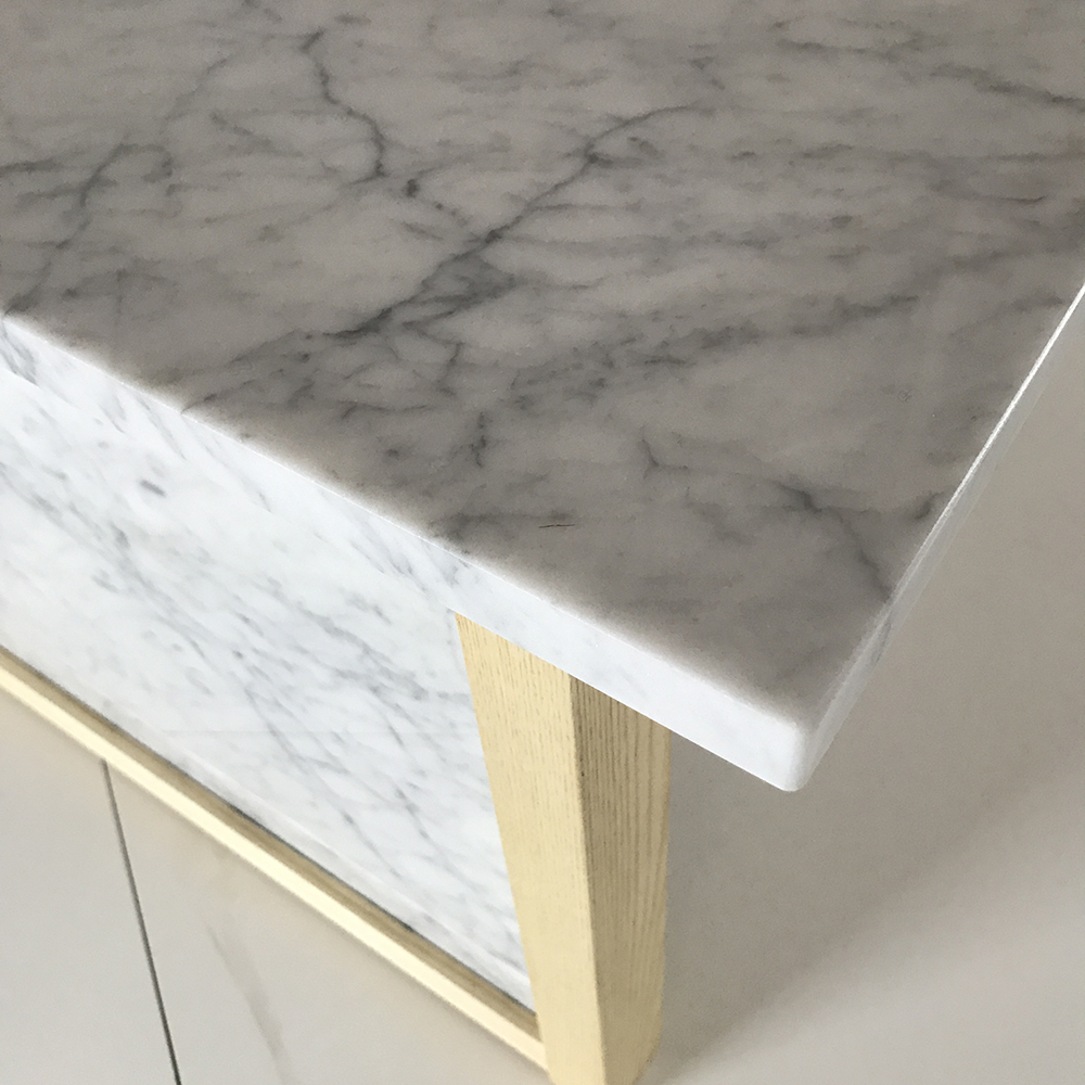 天然大理石の家具