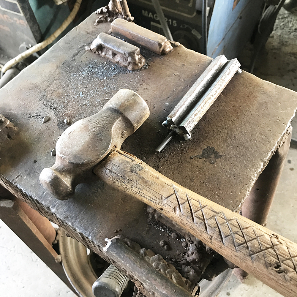 セブ島の金属工場