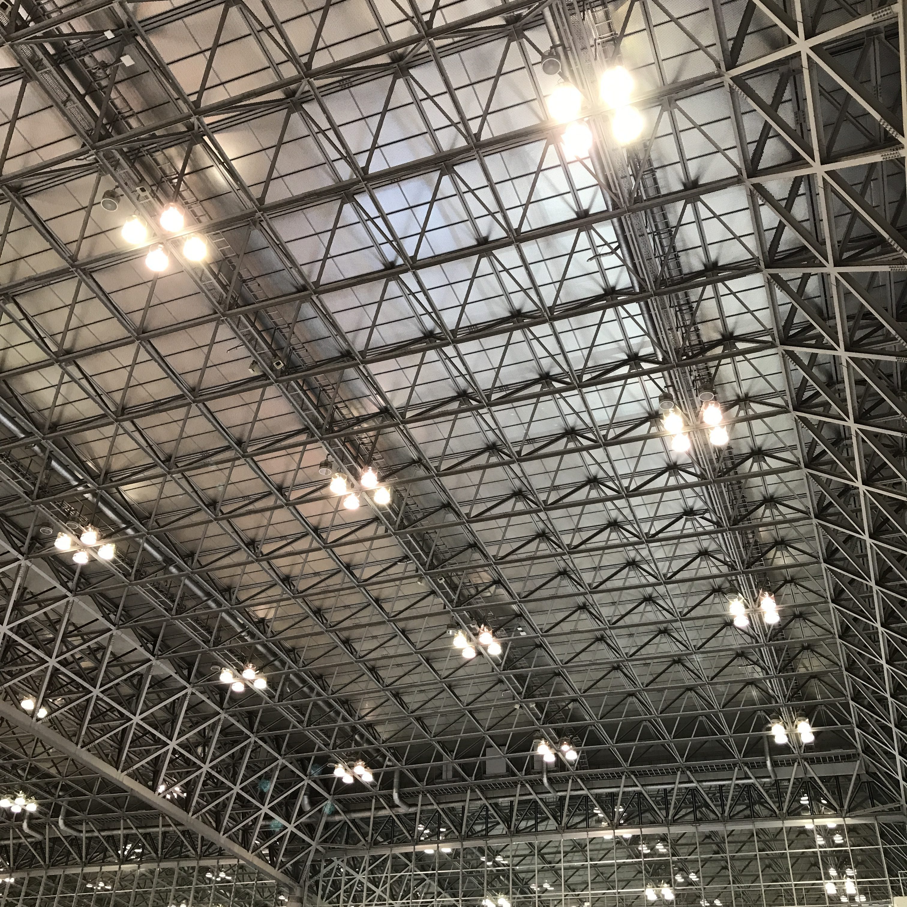 展示会場の屋根