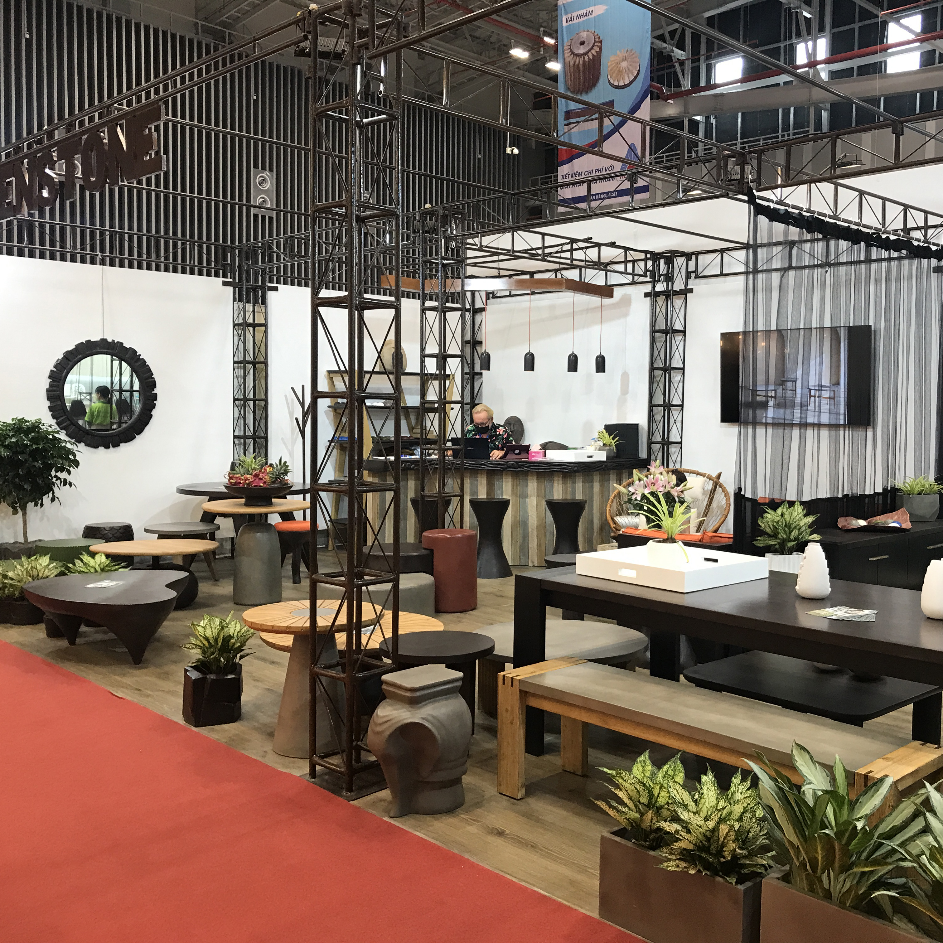 VIFAベトナム国際家具展示会の展示風景