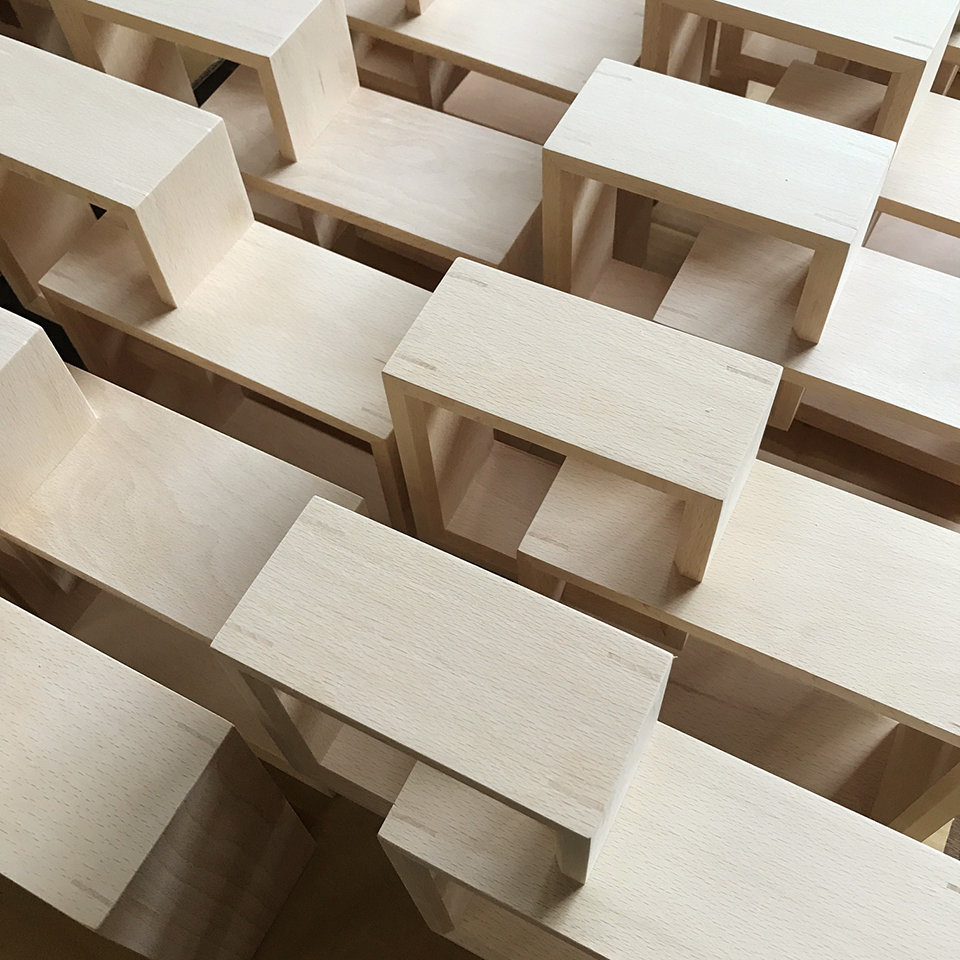 新商品の検品風景